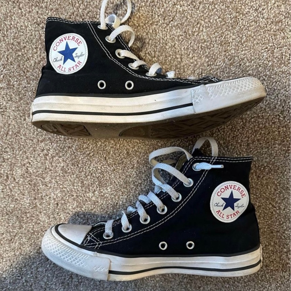 women’s black converse